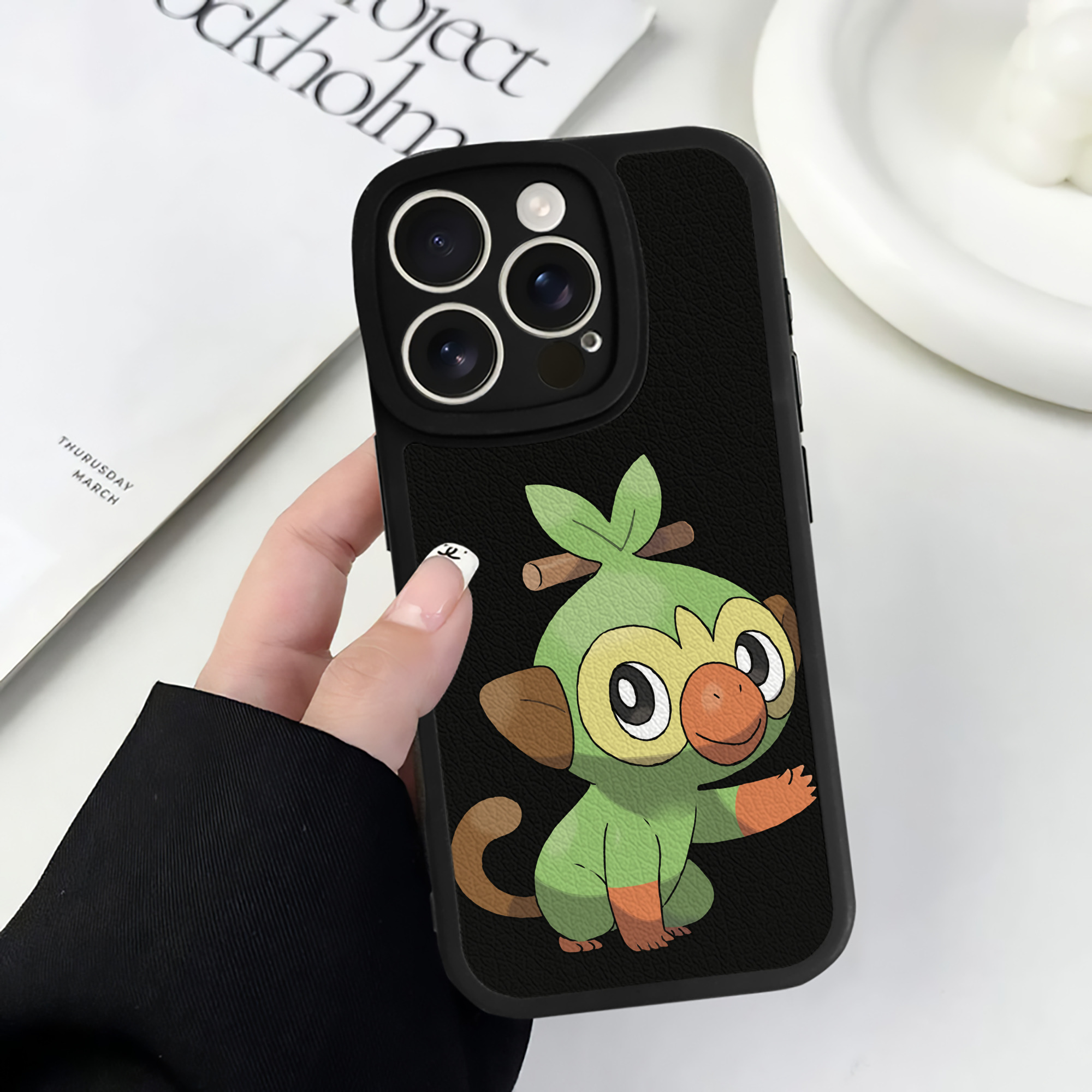 （画像用） ポケットモンスター Pokémon 【iPhone 16シリーズ対応】シリコンスマホケース（レザー調） 材質：シリコン